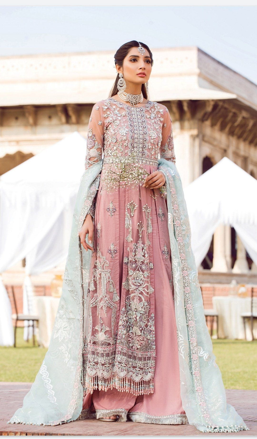 img_gulaal_zohra_wedding_edition_awwal_boutique