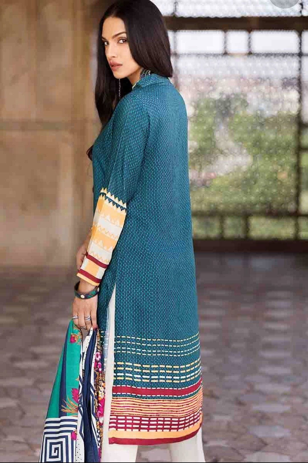 img_gul_ahmed_winter_collection_awwal_boutique