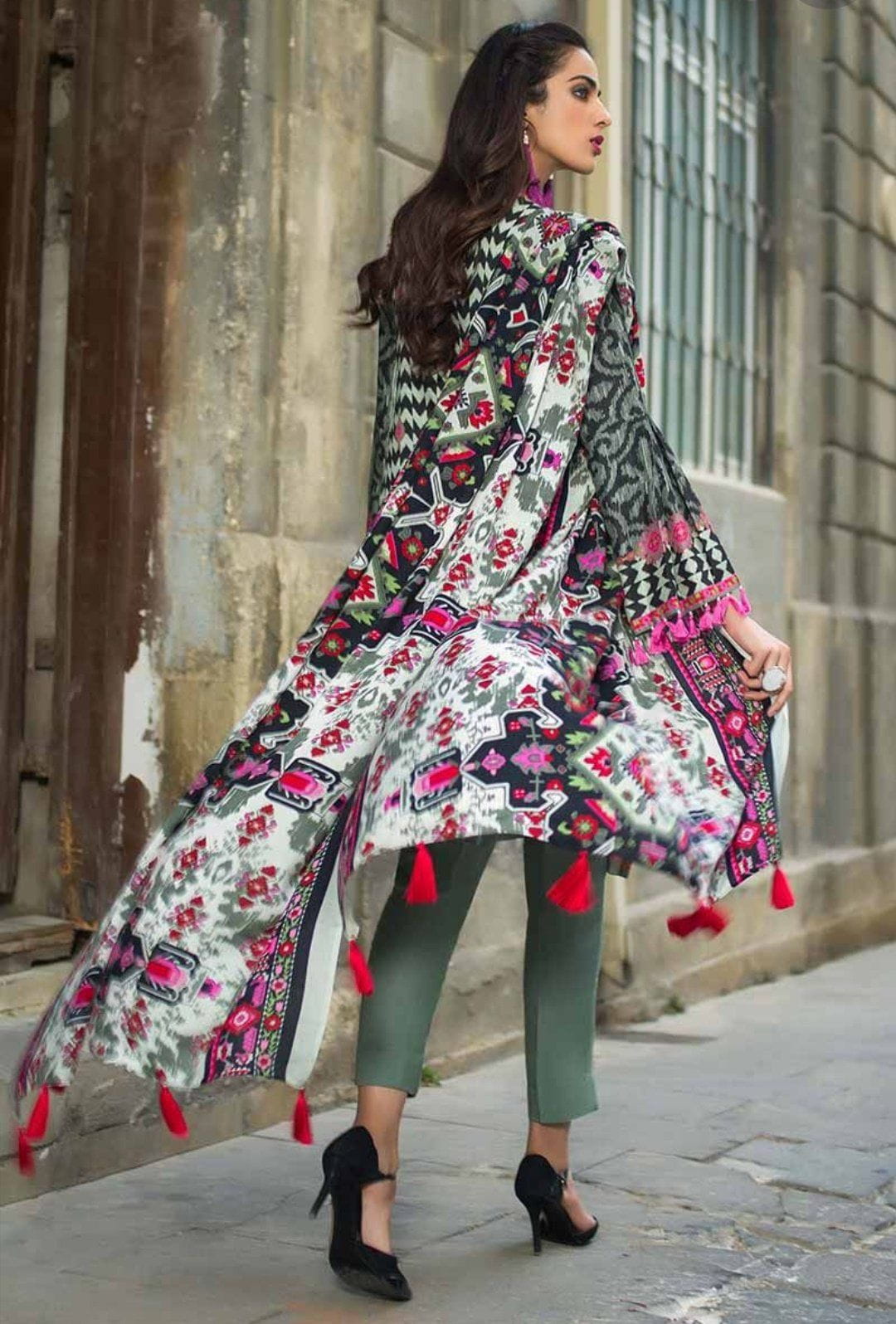 img_gul_ahmed_winter_collection_awwal_boutique