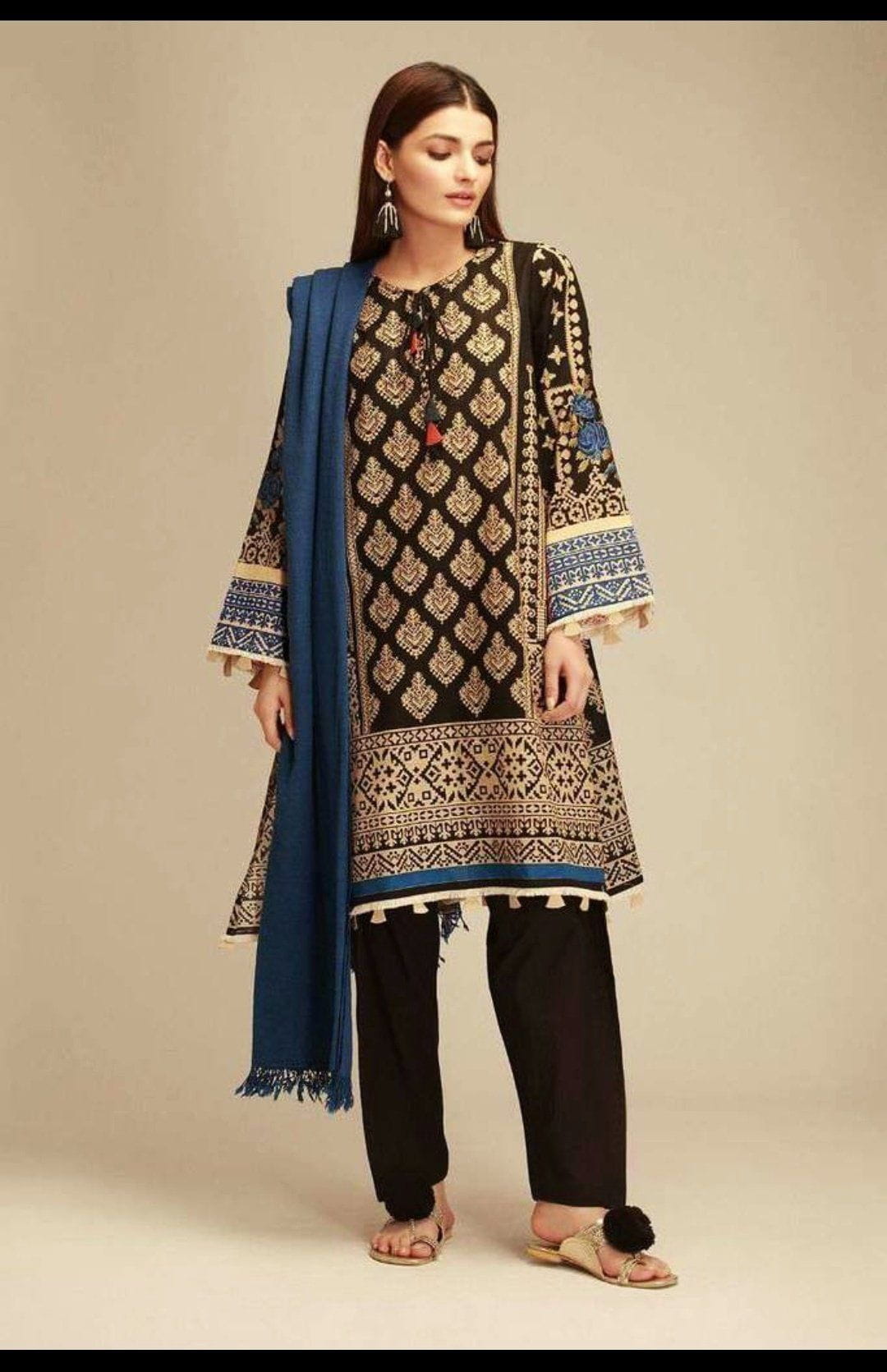 img_khaadi_winter_shawl_collection_awwal_boutique