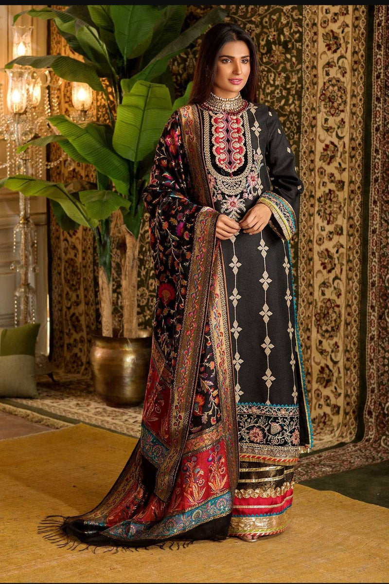 img_saadia_asad_noor_embroidered_collection_awwal_boutique