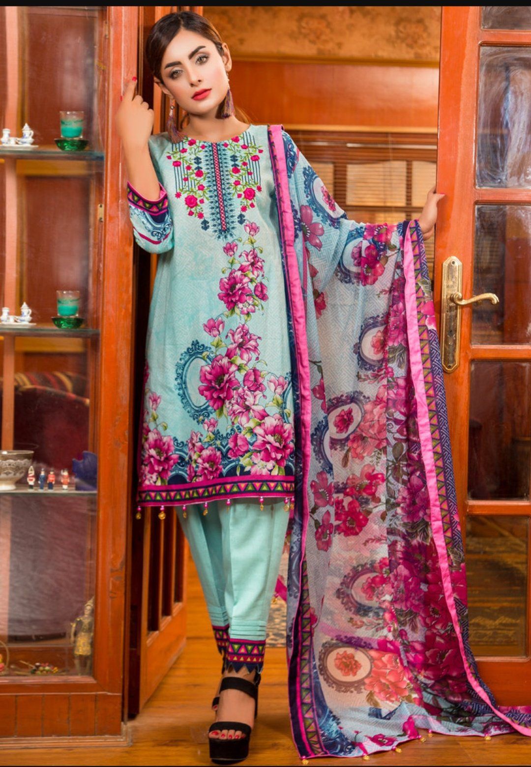 img_ruqayya_lawn_collection_awwal_boutique_open_pics