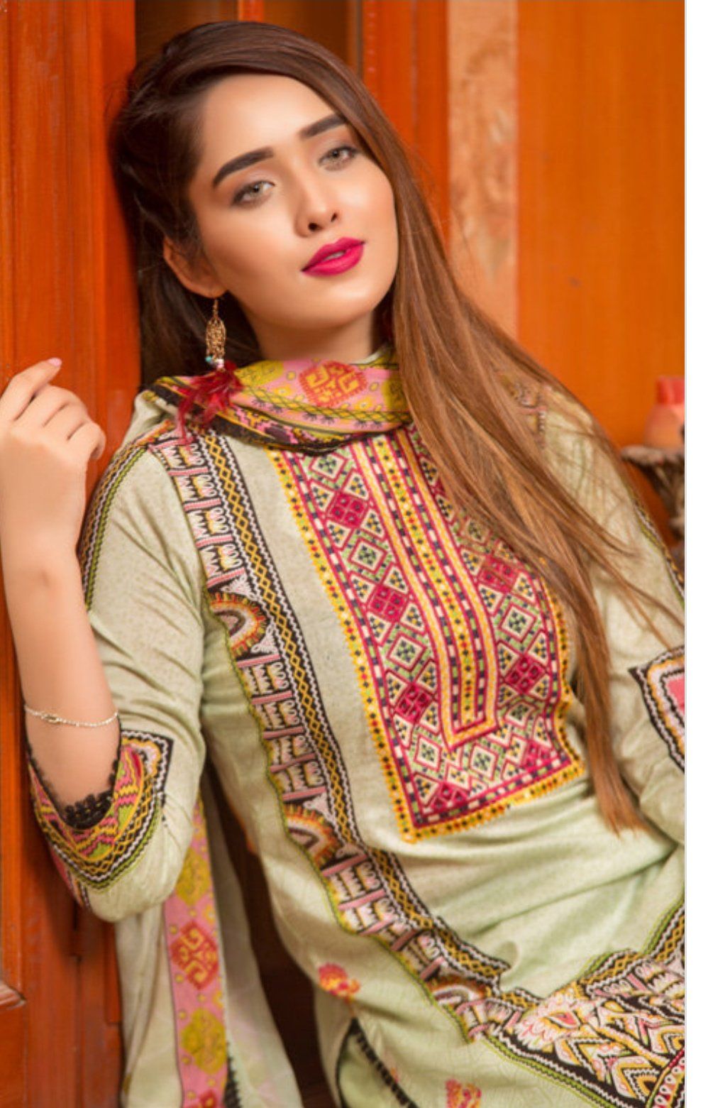 img_ruqayya_lawn_collection_awwal_boutique_open_pics