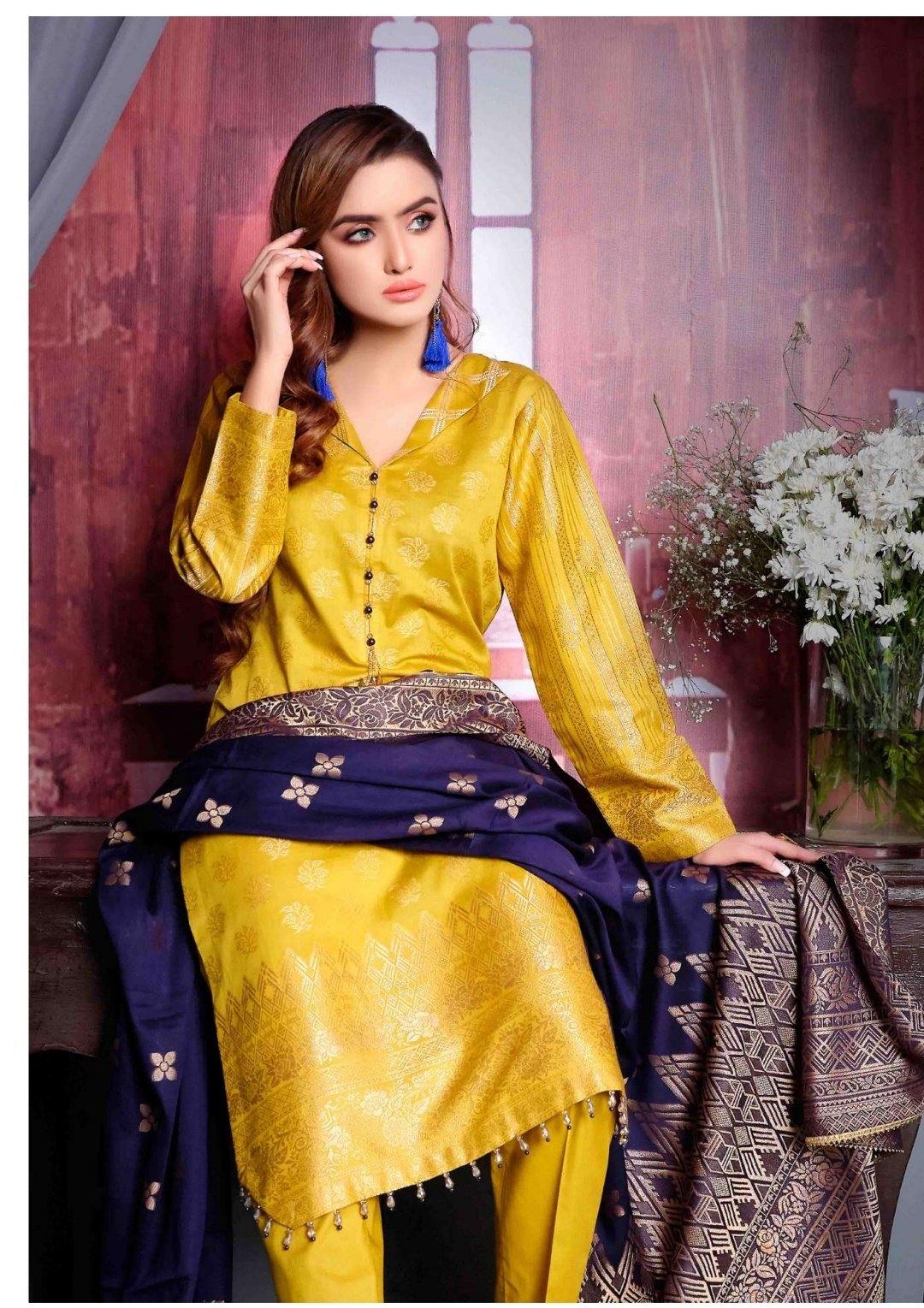 img_amna_sohail_cambric_banarsi_collection_awwal_boutique