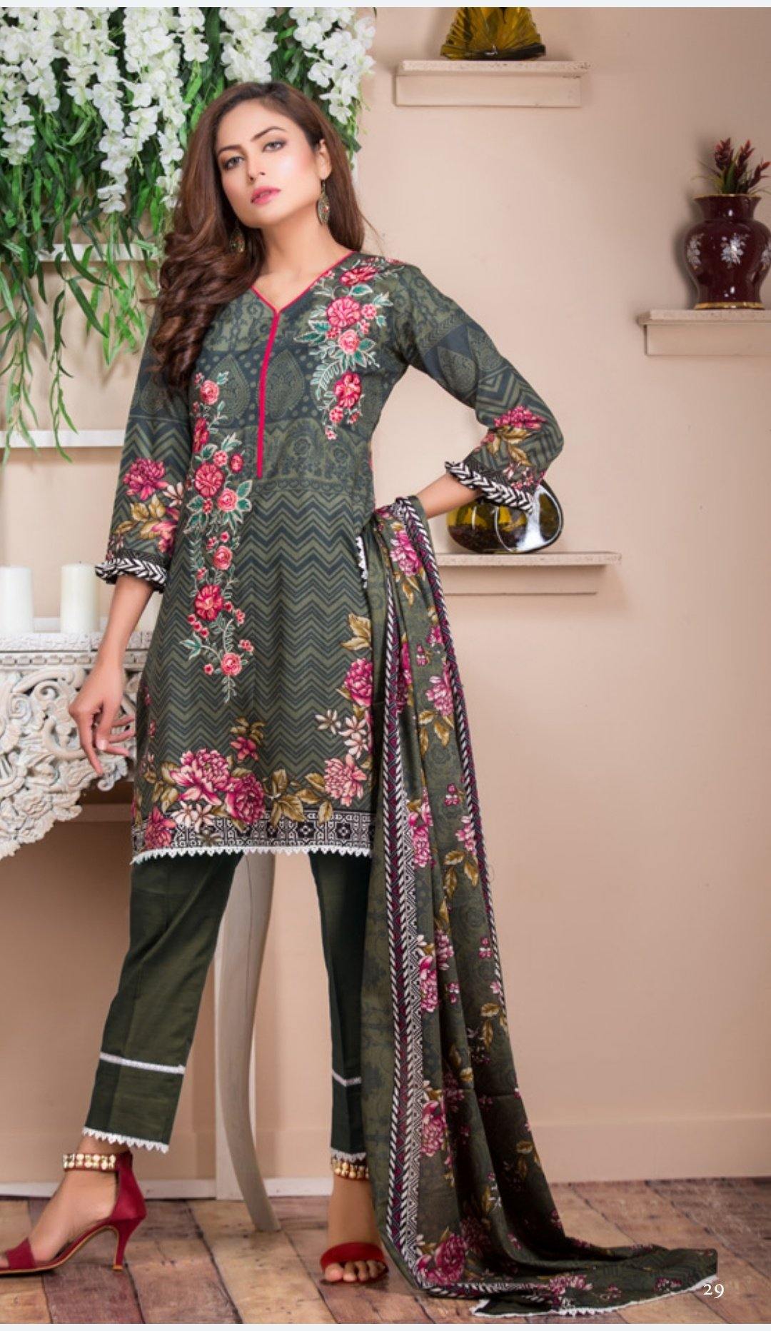 img_ruqayya_lawn_collection_awwal_boutique_by_mtf_textiles