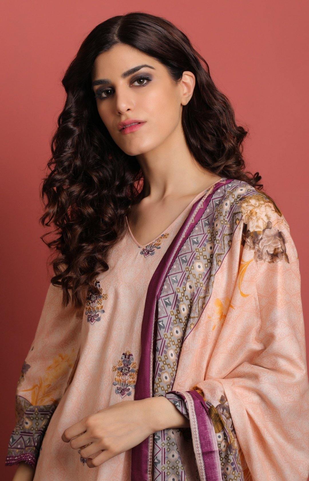 img_sahil_embroidered_lawn_collection_awwal_boutique