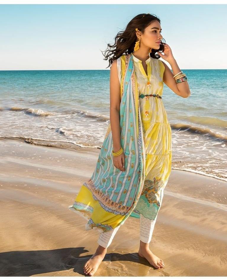 img_khaadi_embroidered_lawn_collection_2020_awwal_boutique