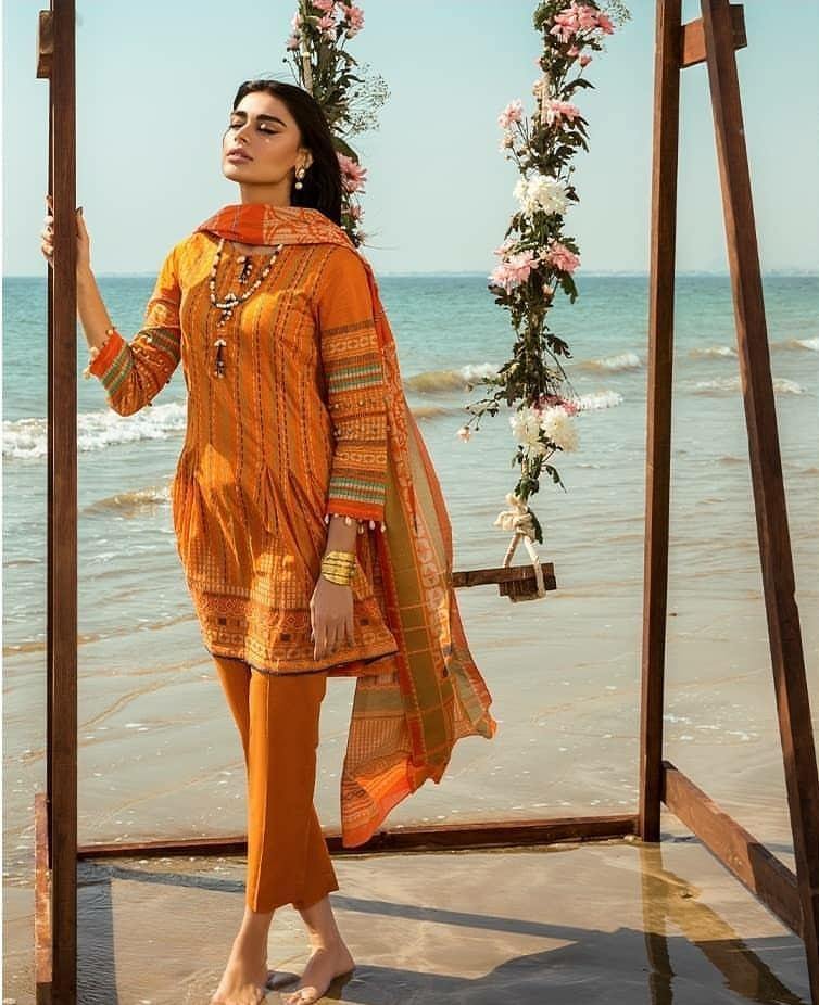 img_khaadi_embroidered_lawn_collection_2020_awwal_boutique