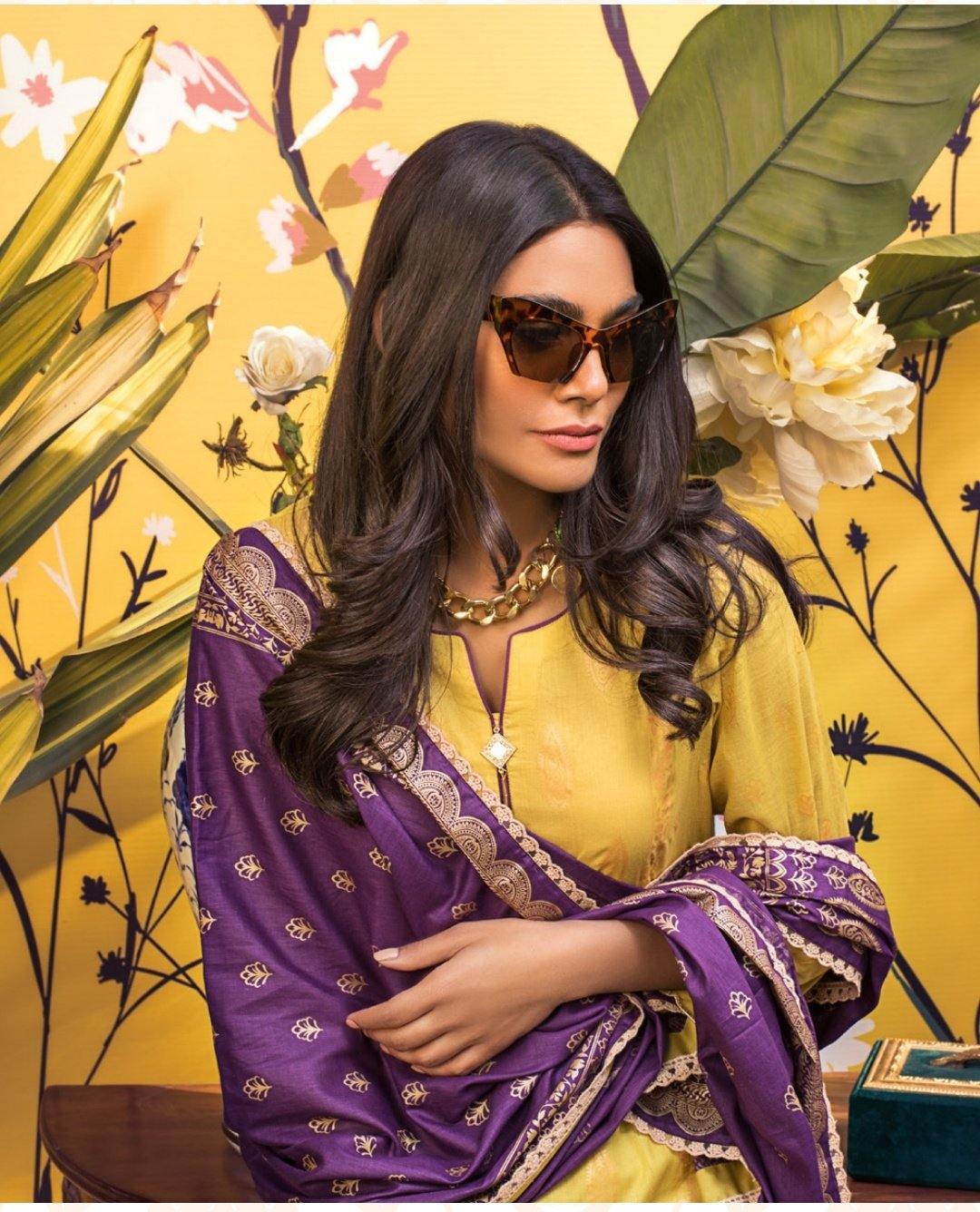 img_zs_textiles_banarsi_lawn_collection_awwal_boutique