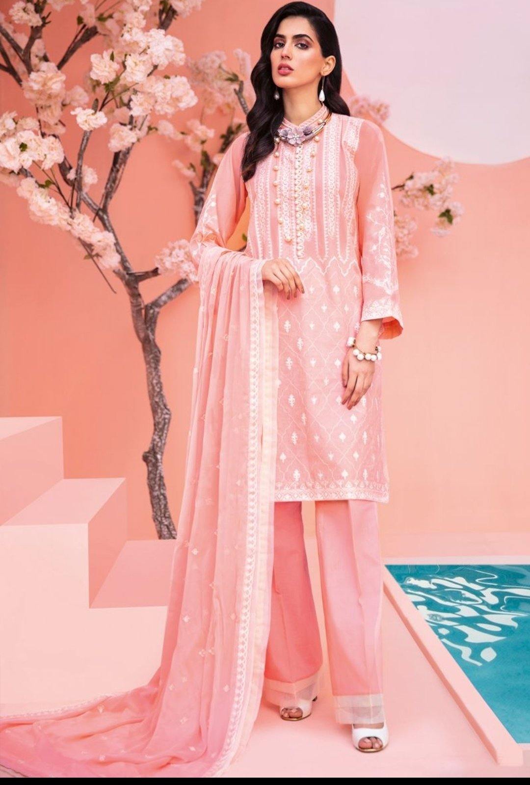 img_gul_ahmed_summer_premium_lawn_collection_awwal_boutique
