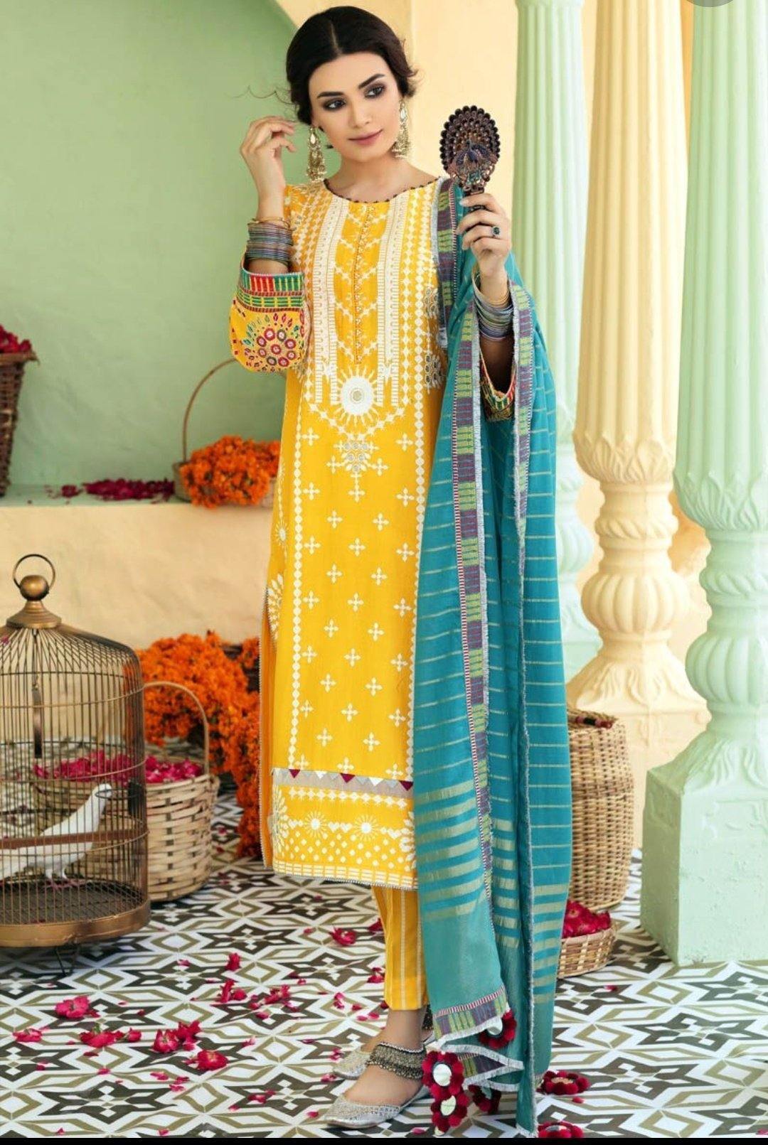img_gul_ahmed_basics_lawn_2020_awwal_boutique