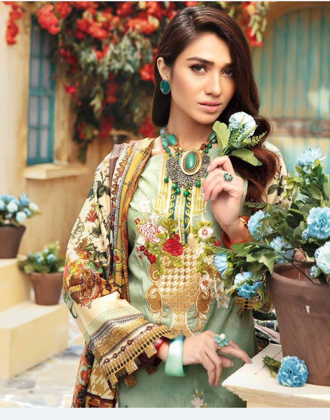 img_rang_pasand_lawn_by_guljee_collection_awwal_boutique