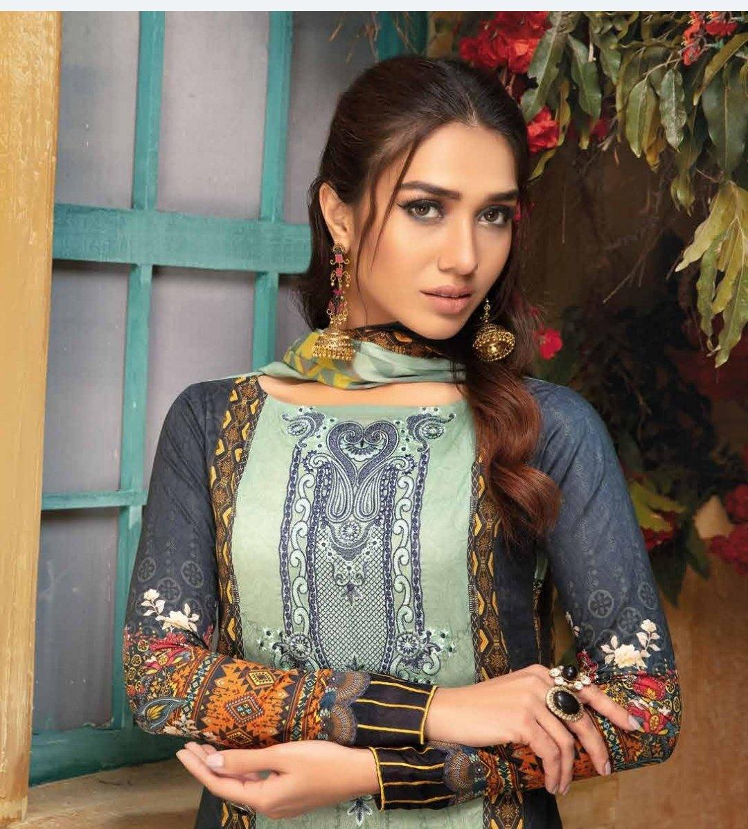 img_rang_pasand_lawn_by_guljee_collection_awwal_boutique