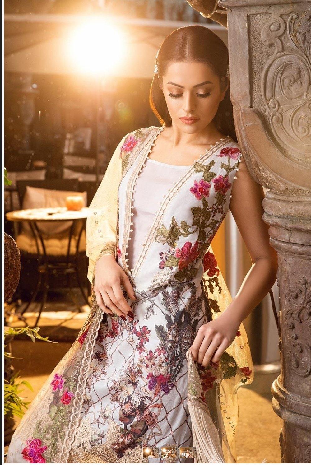 img_sobia_nazir_lawn_collection_awwal_boutique