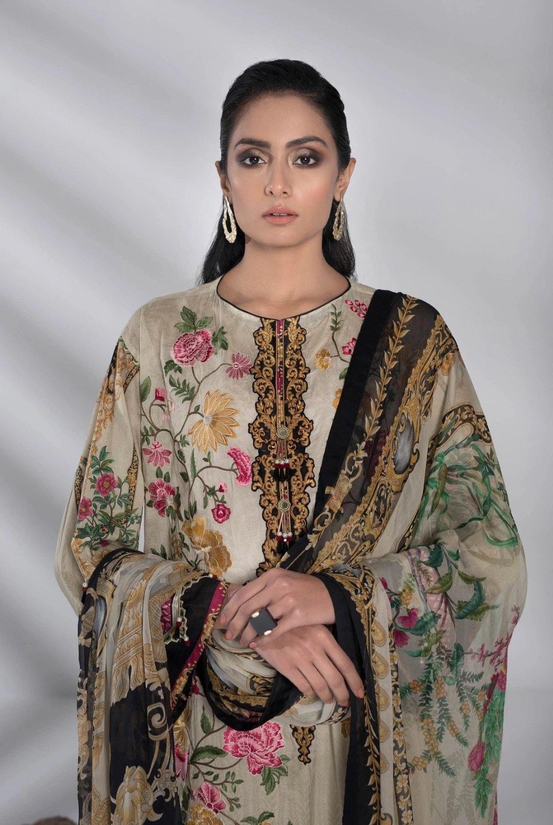 img_sapphire_lawn_collection_2020_awwal_boutique