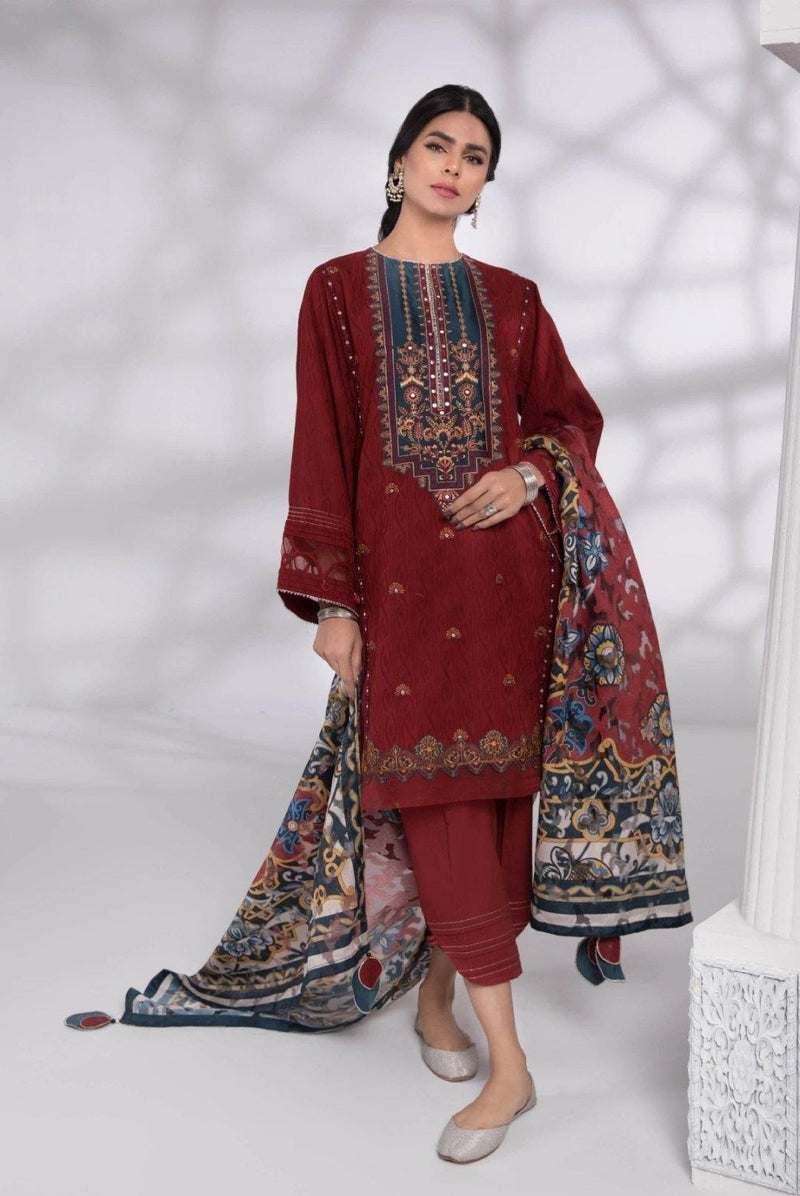 img_sapphire_lawn_collection_2020_awwal_boutique
