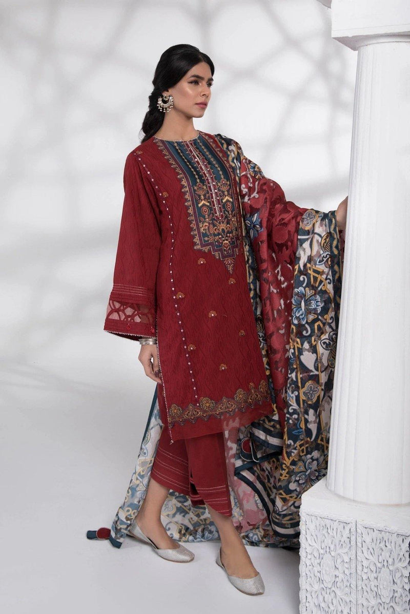 img_sapphire_lawn_collection_2020_awwal_boutique