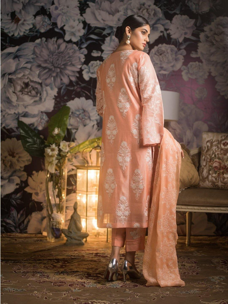 img_kalyan_schiffly_lawn_collection_awwal_boutique