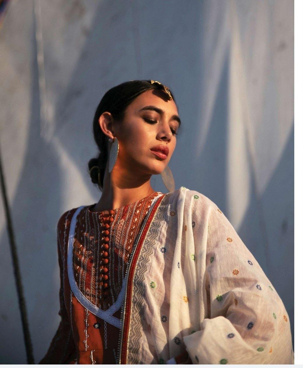 img_qalamkar_lawn_2020_awwal_boutique