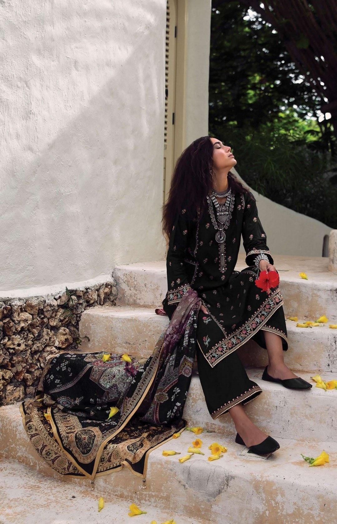 img_qalamkar_lawn_2020_awwal_boutique