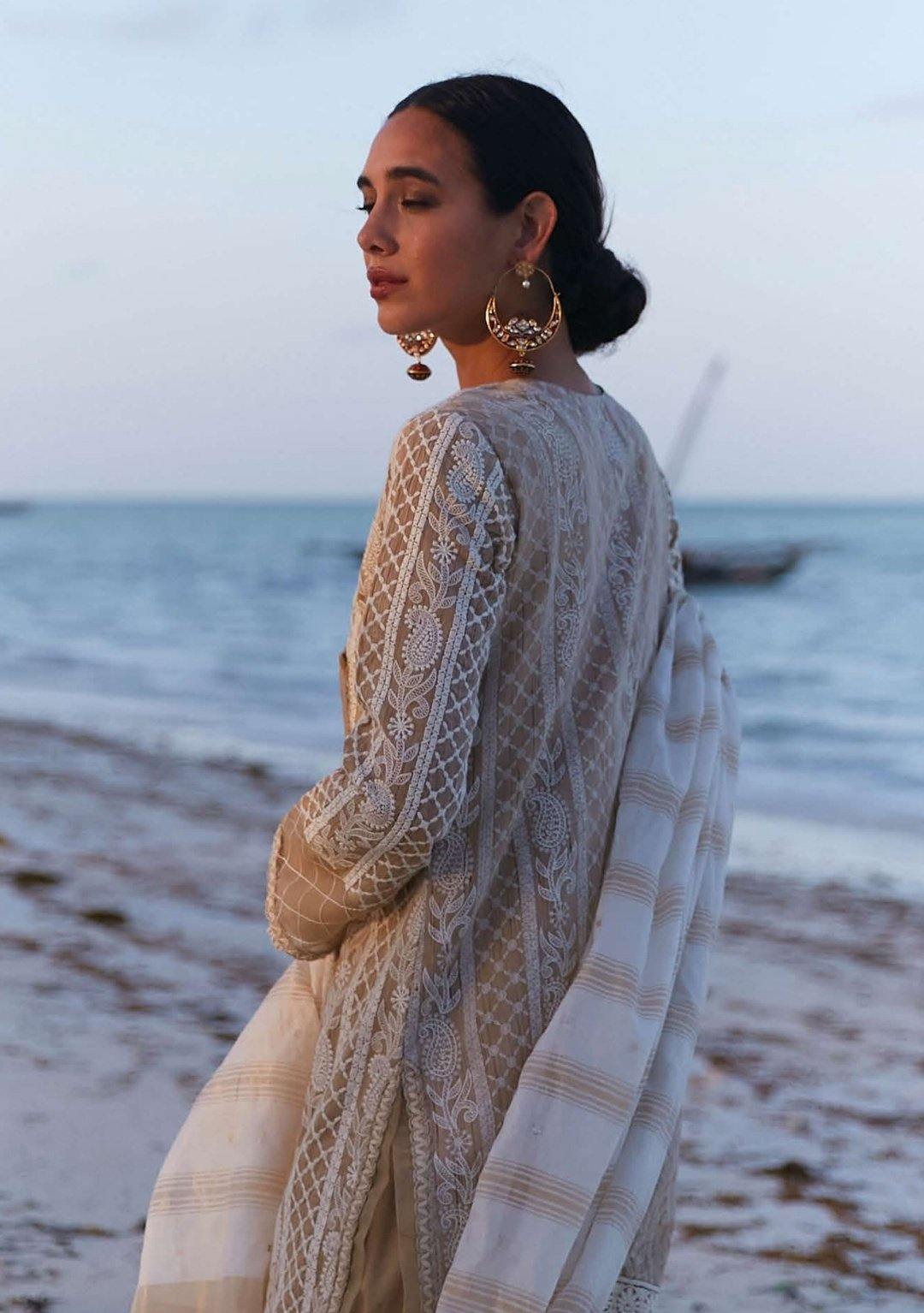 img_qalamkar_lawn_2020_awwal_boutique