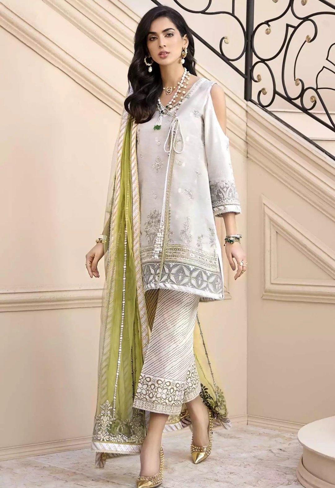img_saadia_asad_noor_lawn_2020_awwal_boutique