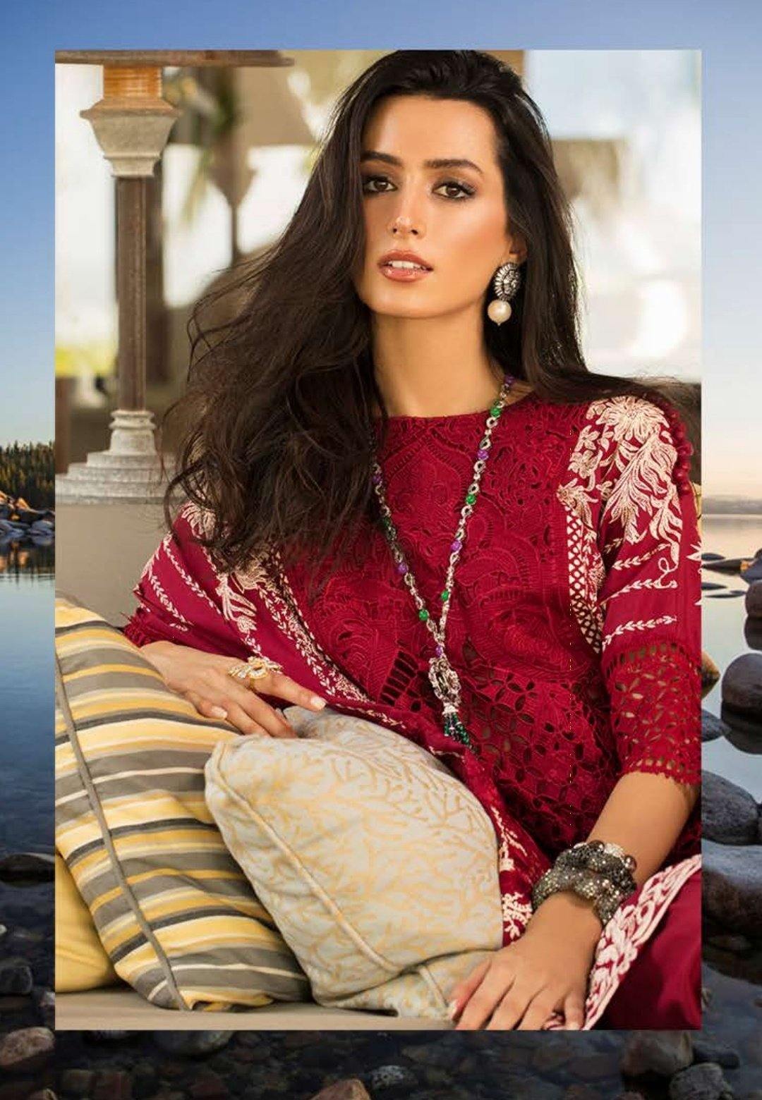 img_sana_safinaz_lawn_collection_awwal_boutique