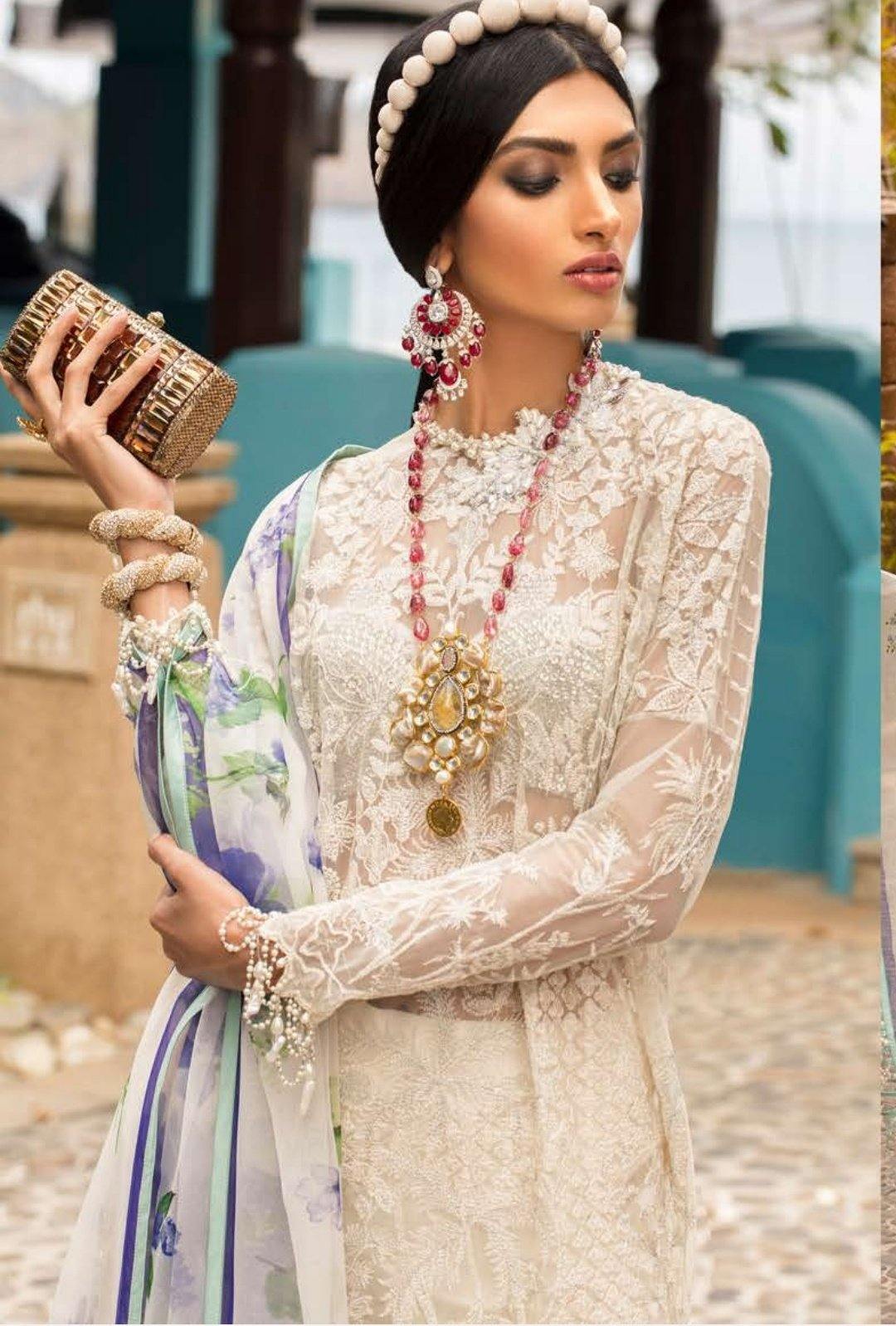 img_sana_safinaz_lawn_collection_awwal_boutique
