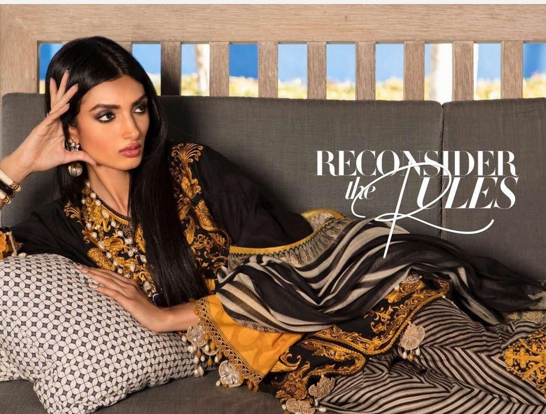 img_sana_safinaz_lawn_collection_awwal_boutique
