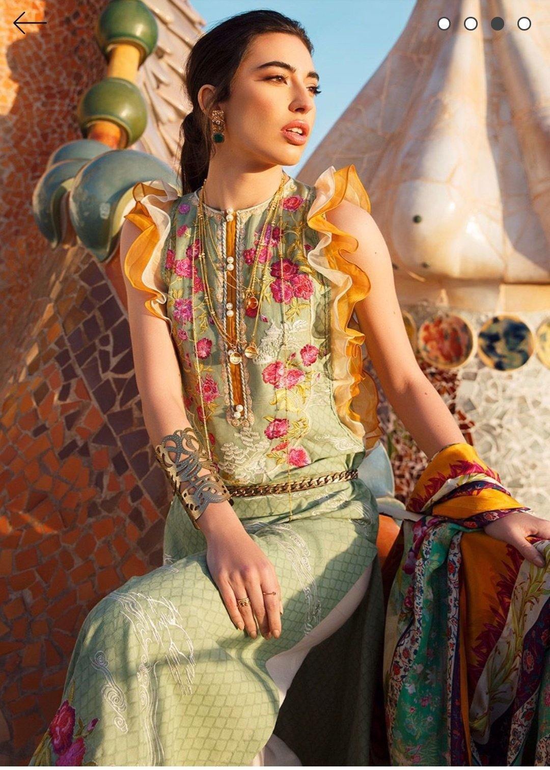 img_farah_talib_aziz_mila_luxe_lawn_collection_awwal_boutique