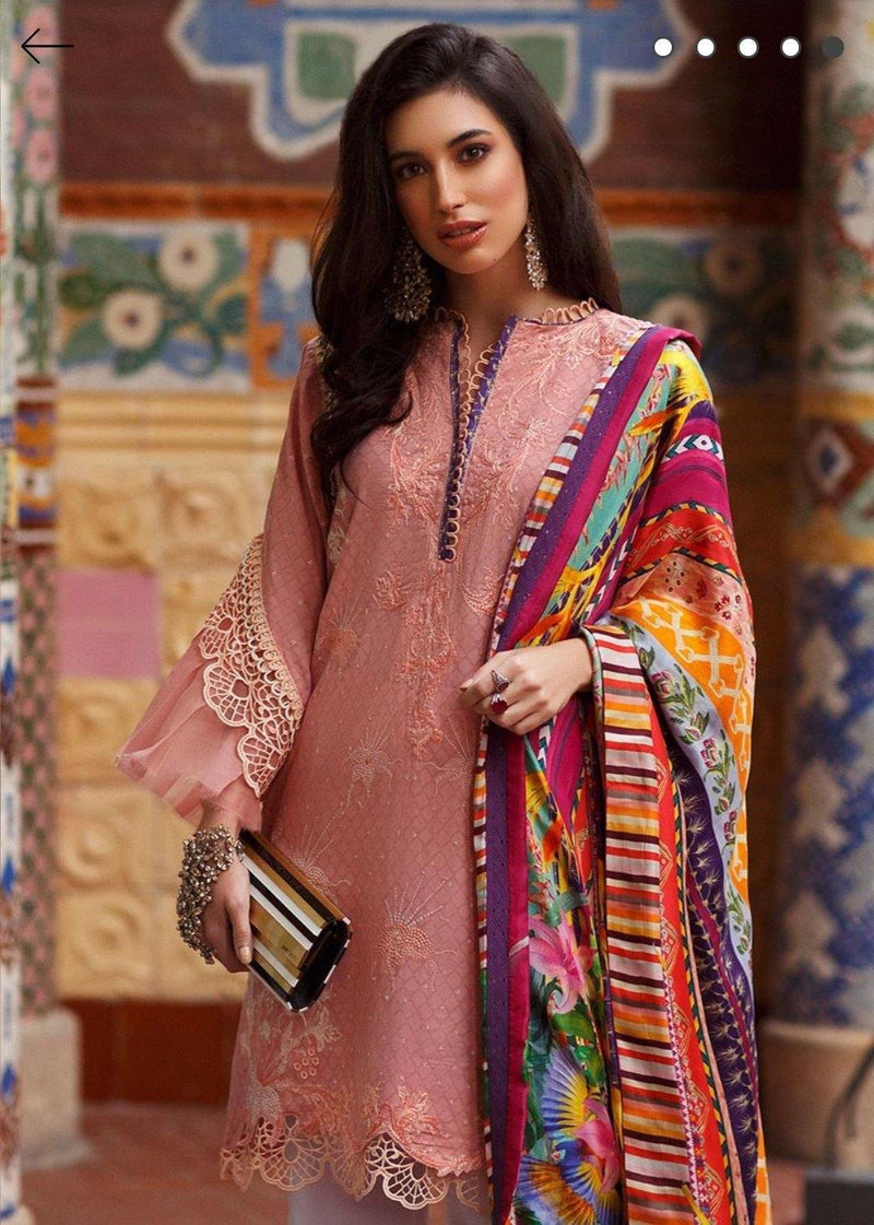 img_farah_talib_aziz_mila_luxe_lawn_collection_awwal_boutique