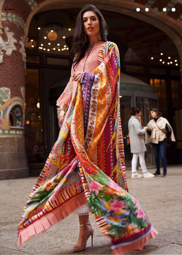 img_farah_talib_aziz_mila_luxe_lawn_collection_awwal_boutique