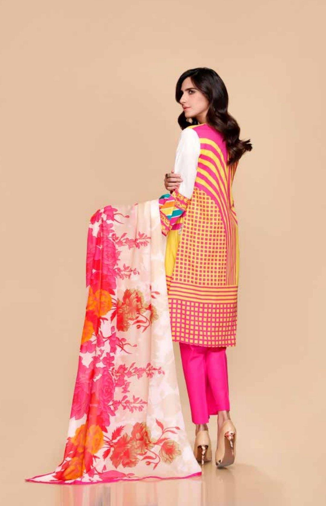 img_charizma_yellow_series_lawn_awwal_boutique