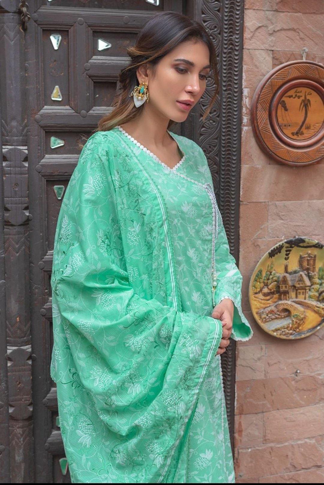 img_gul_ahmed_lawn_collection_2020_awwal_boutique