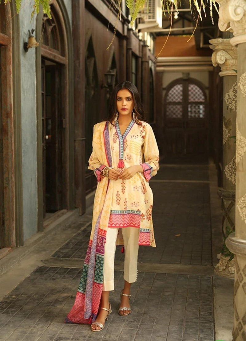 img_lsm_komal_lawn_collection_awwal_boutique