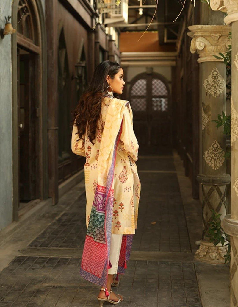 img_lsm_komal_lawn_collection_awwal_boutique