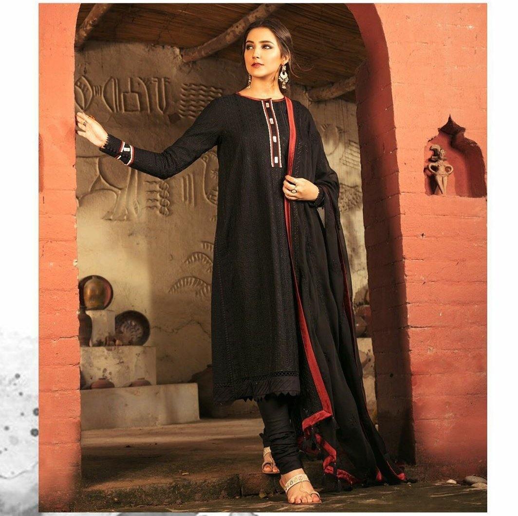 img_afsaneh_lawn_2020_awwal_boutique