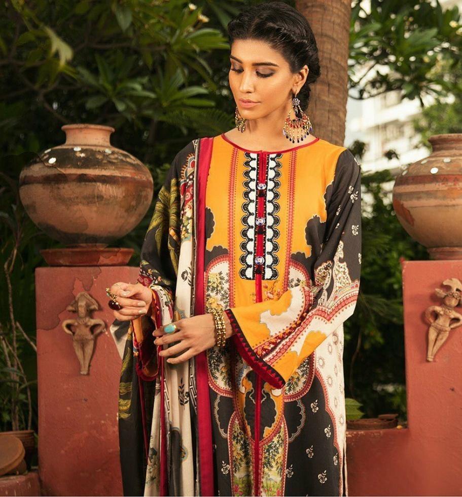 img_afsaneh_lawn_2020_awwal_boutique