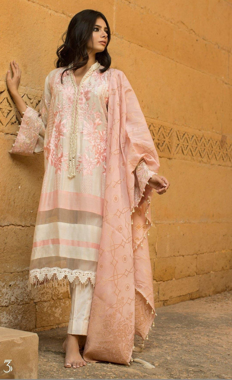 img_rub_nawaz_lawn_collection_awwal_boutique