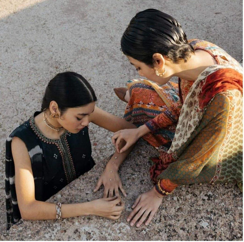 img_zara_shahjahan_lawn_garden_of_love_2020_awwal_boutique