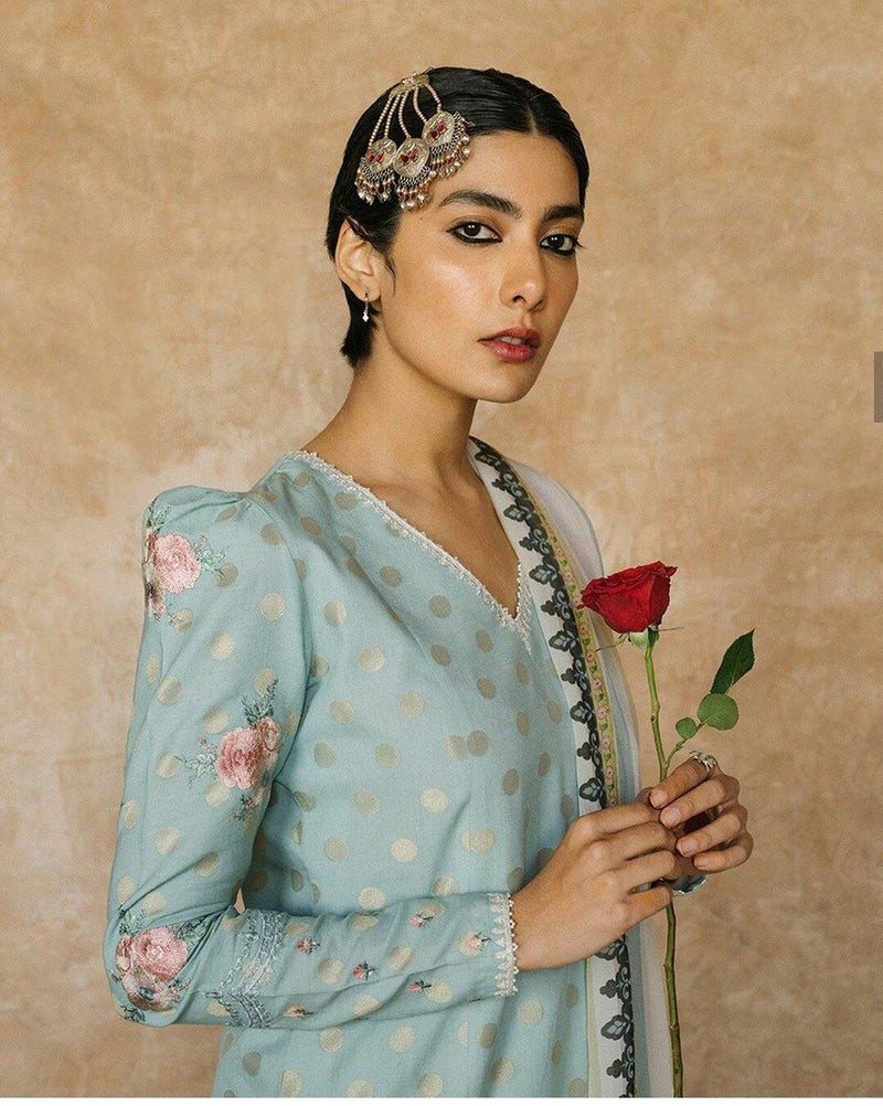 img_zara_shahjahan_lawn_garden_of_love_2020_awwal_boutique