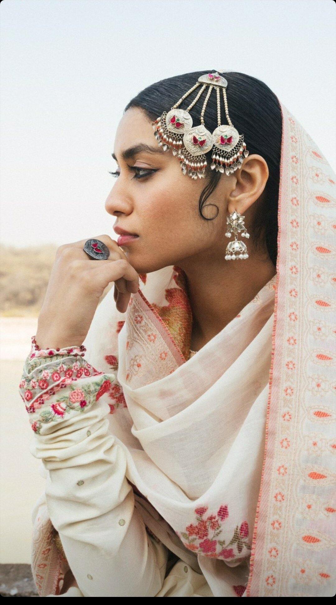 img_zara_shahjahan_lawn_garden_of_love_2020_awwal_boutique