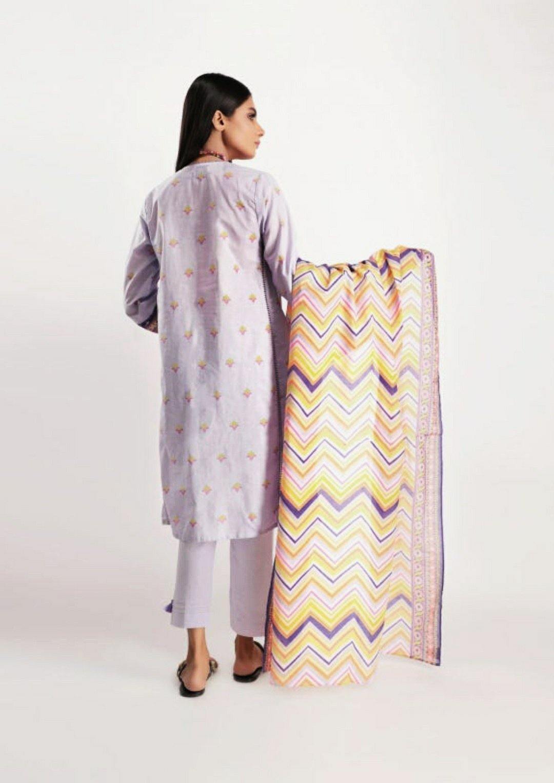 img_khaadi_lawn_2020_awwal_boutique