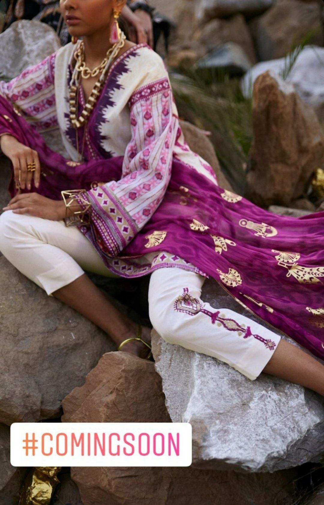 img_mahgul_lawn_2020_awwal_boutique