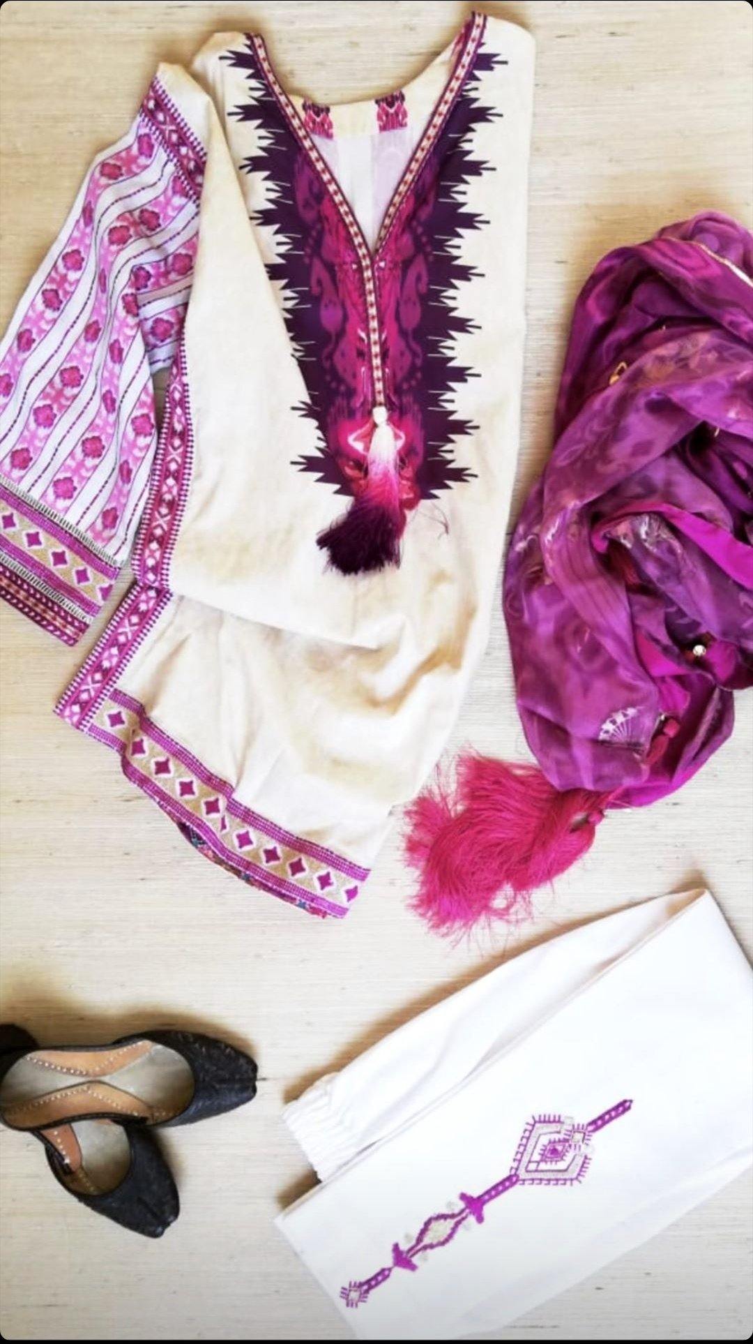 img_mahgul_lawn_2020_awwal_boutique