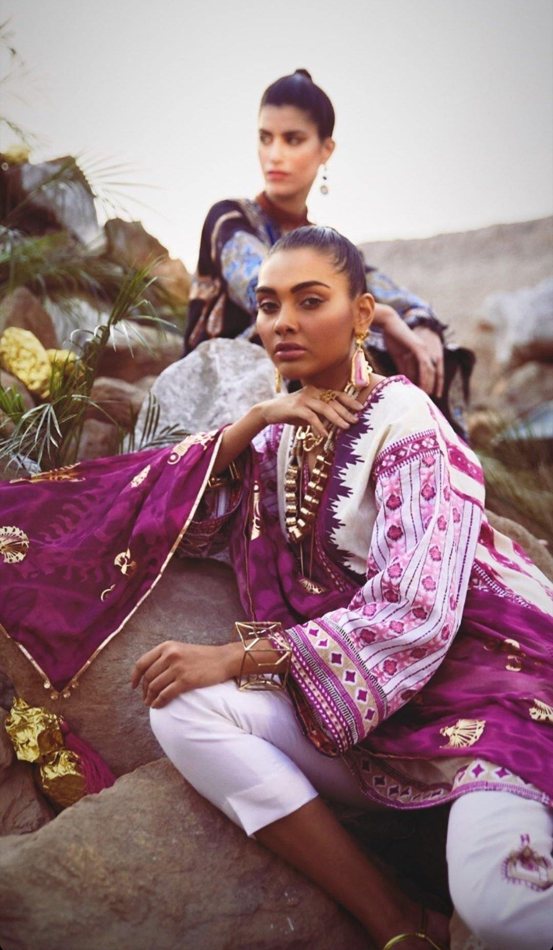 img_mahgul_lawn_2020_awwal_boutique