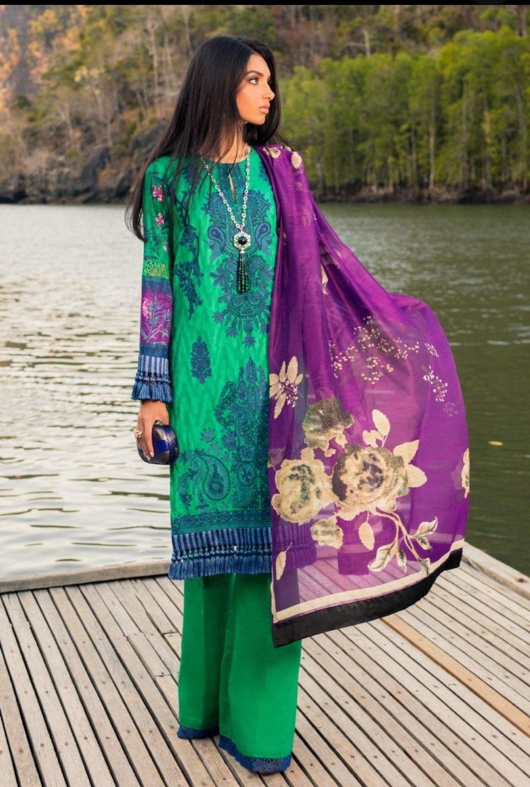 img_sana_safinaz_lawn_collection_awwal_boutique