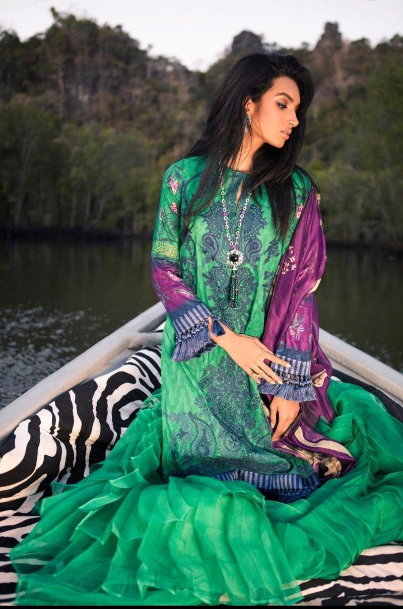 img_sana_safinaz_lawn_collection_awwal_boutique