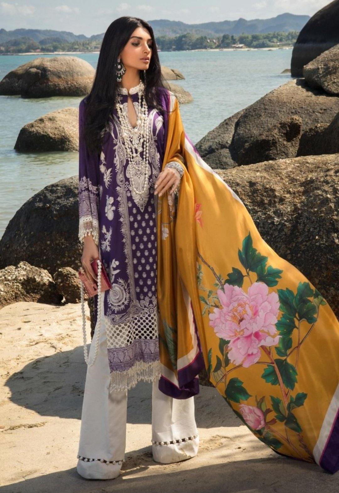 img_sana_safinaz_lawn_collection_2020_awwal_boutique