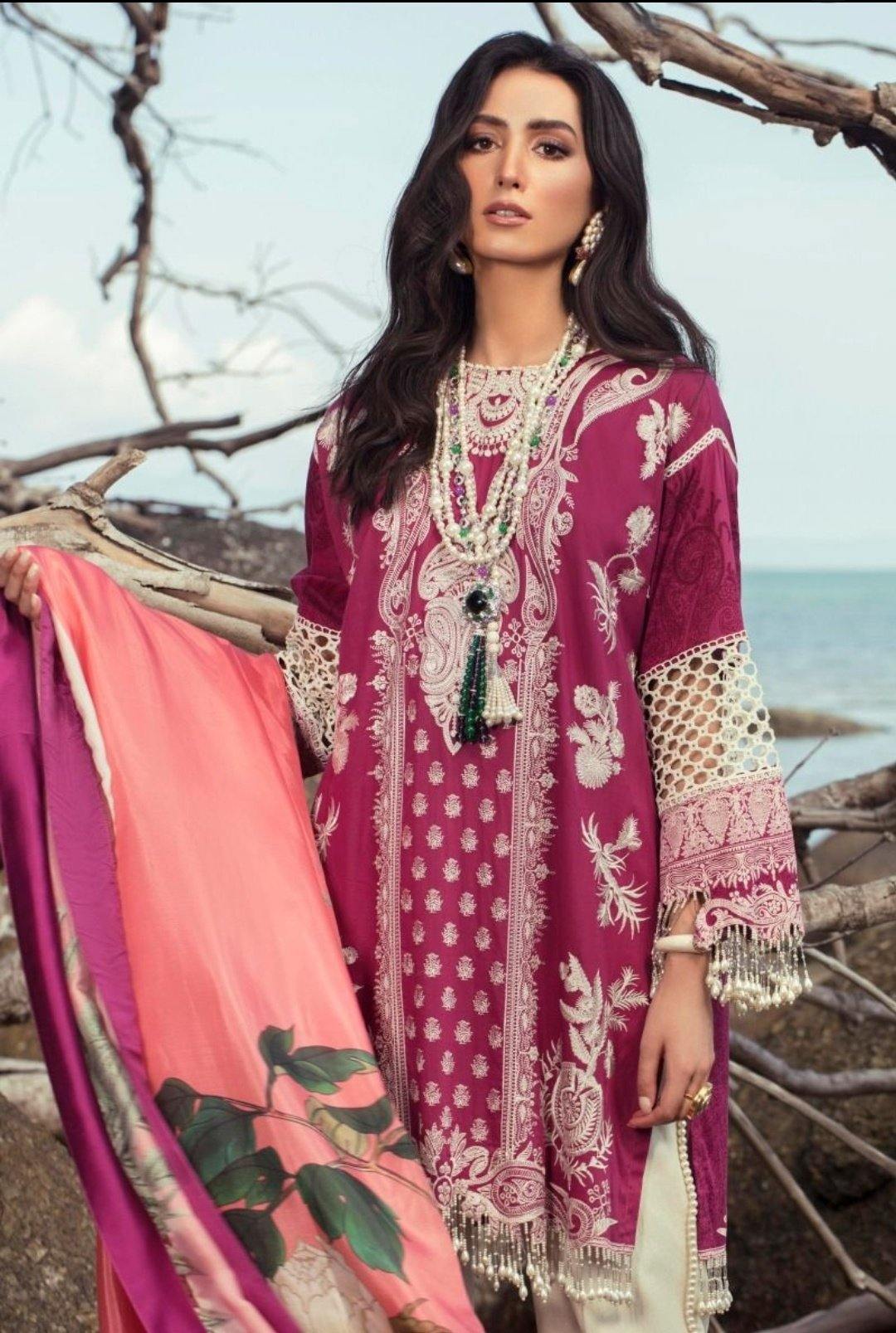 img_sana_safinaz_lawn_collection_awwal_boutique